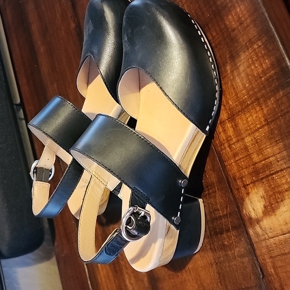 Dansko Malin Sandal/Clog - Picture 2 of 10